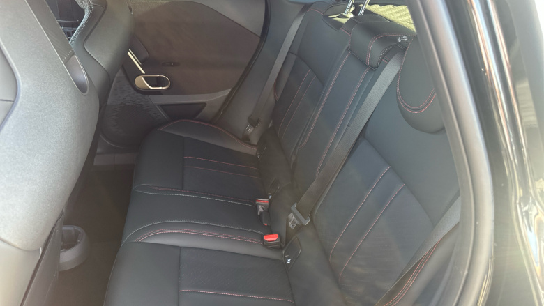 MINI Aceman 135kW E Classic 43kWh 5dr Auto Electric Hatchback